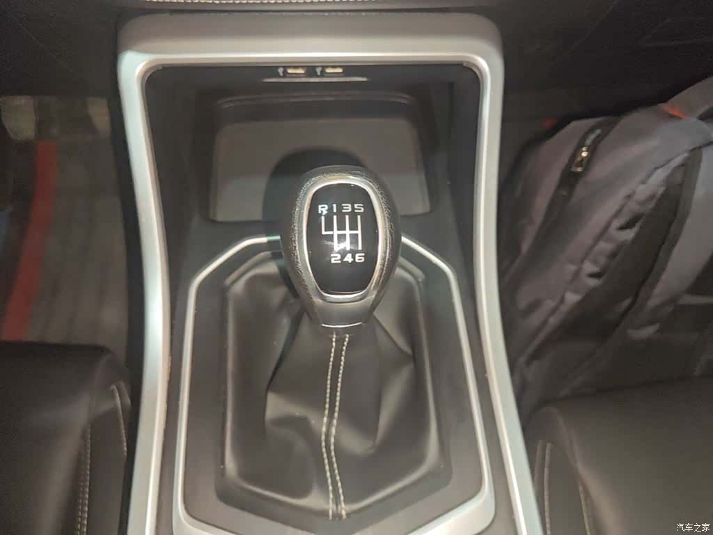 Geely X6, 2021 14
