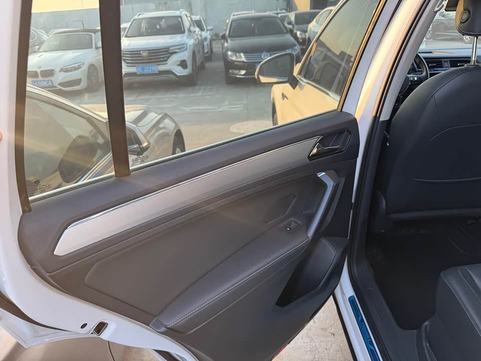 Volkswagen Tiguan L Volkswagen Tiguan L