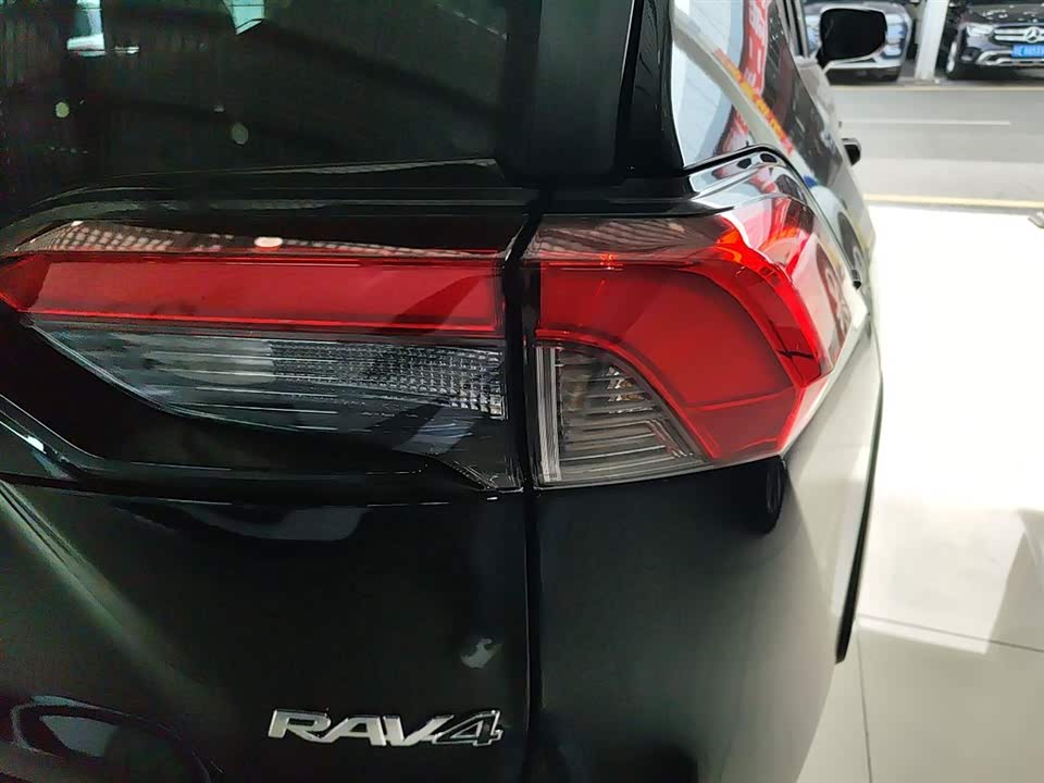 Toyota RAV4 Rongfang