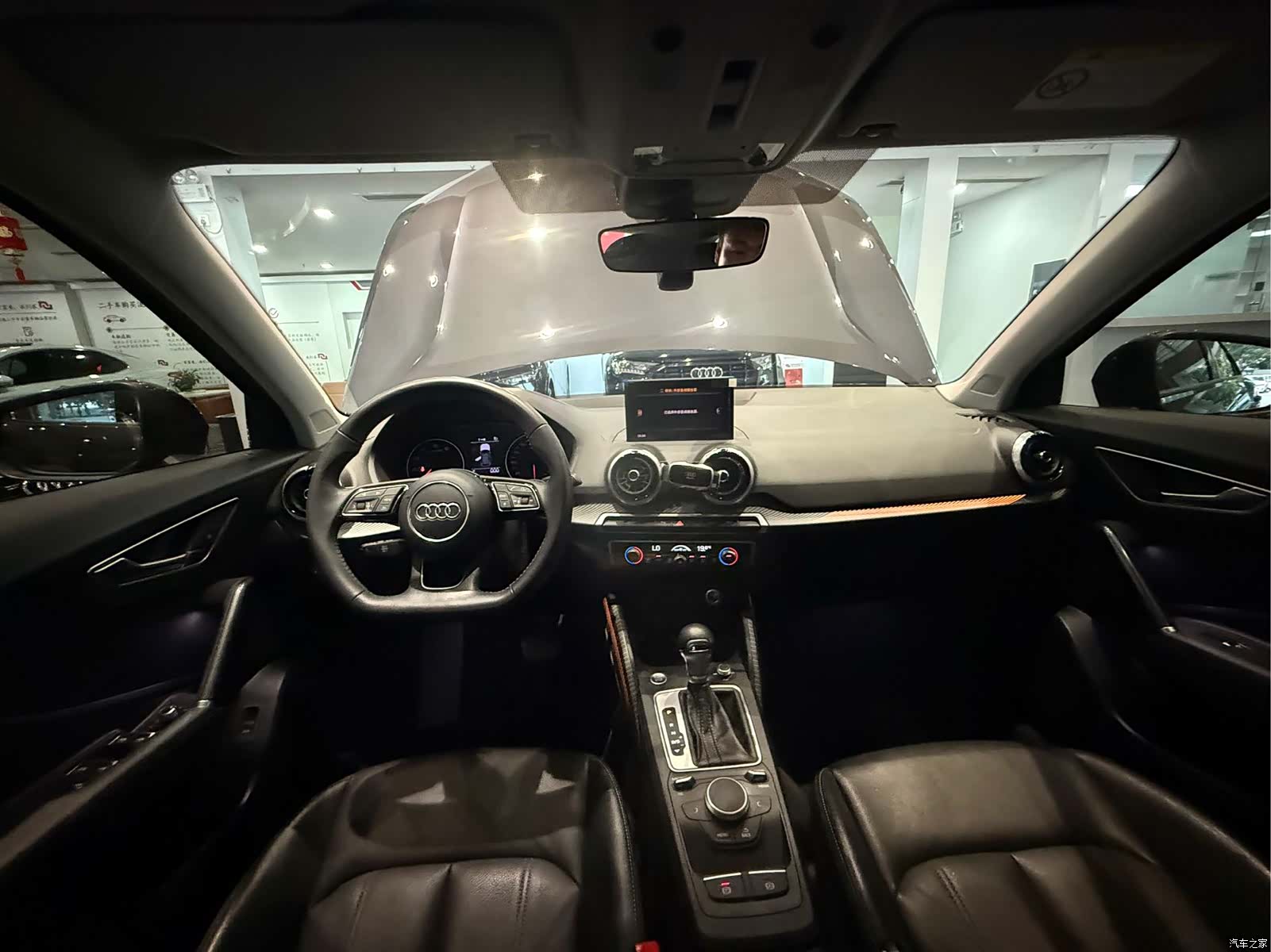 Audi Q2L, 2022 15