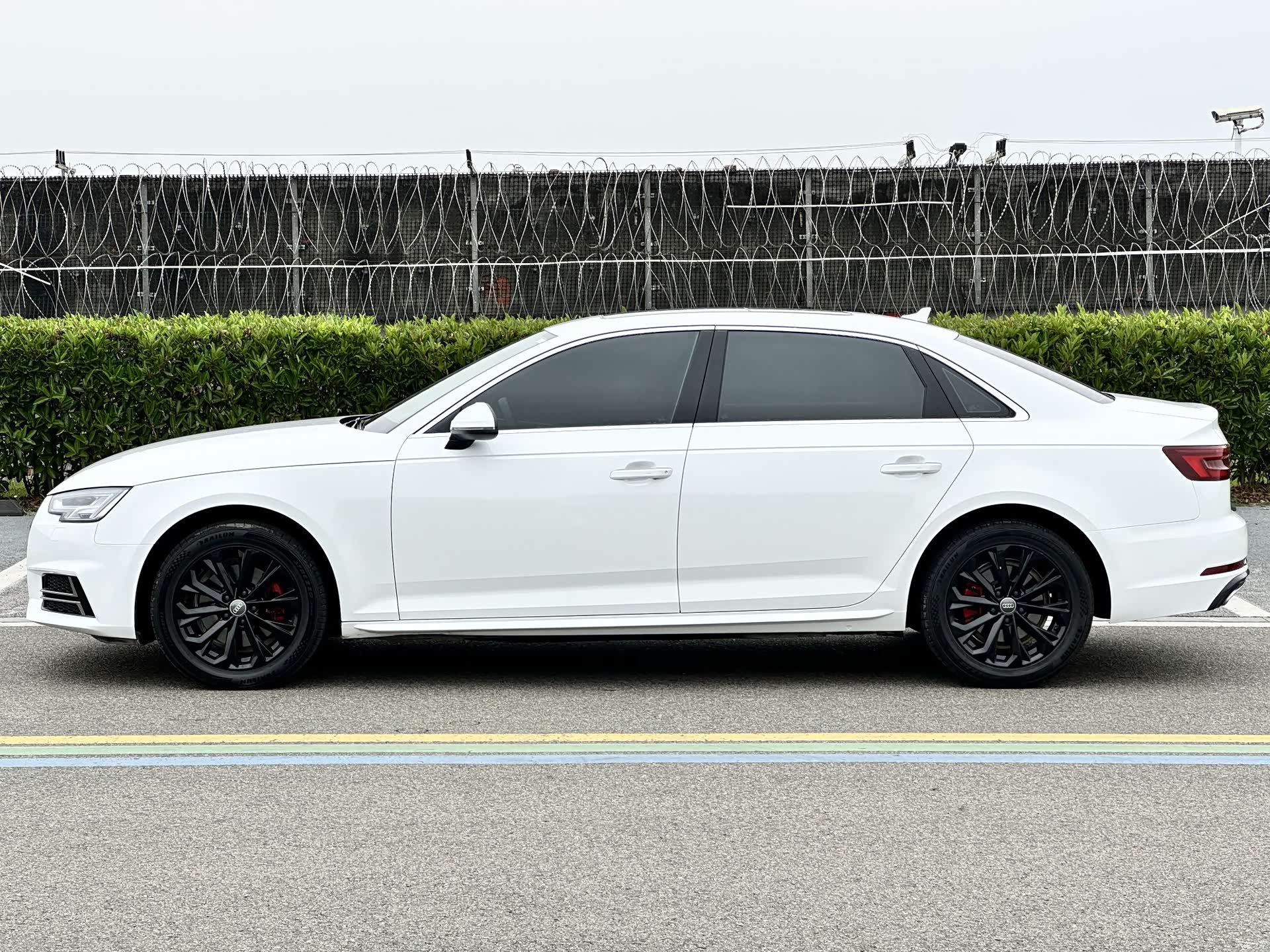 Audi A4L, 2019 7