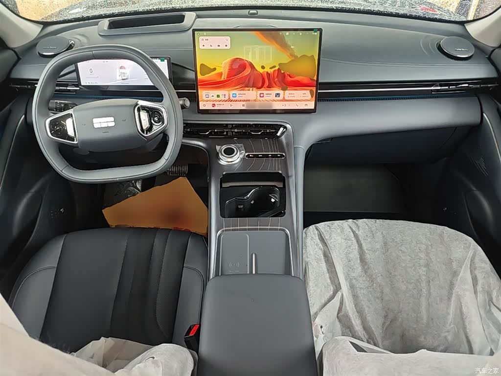 Geely Galaxy E5, 2026 8