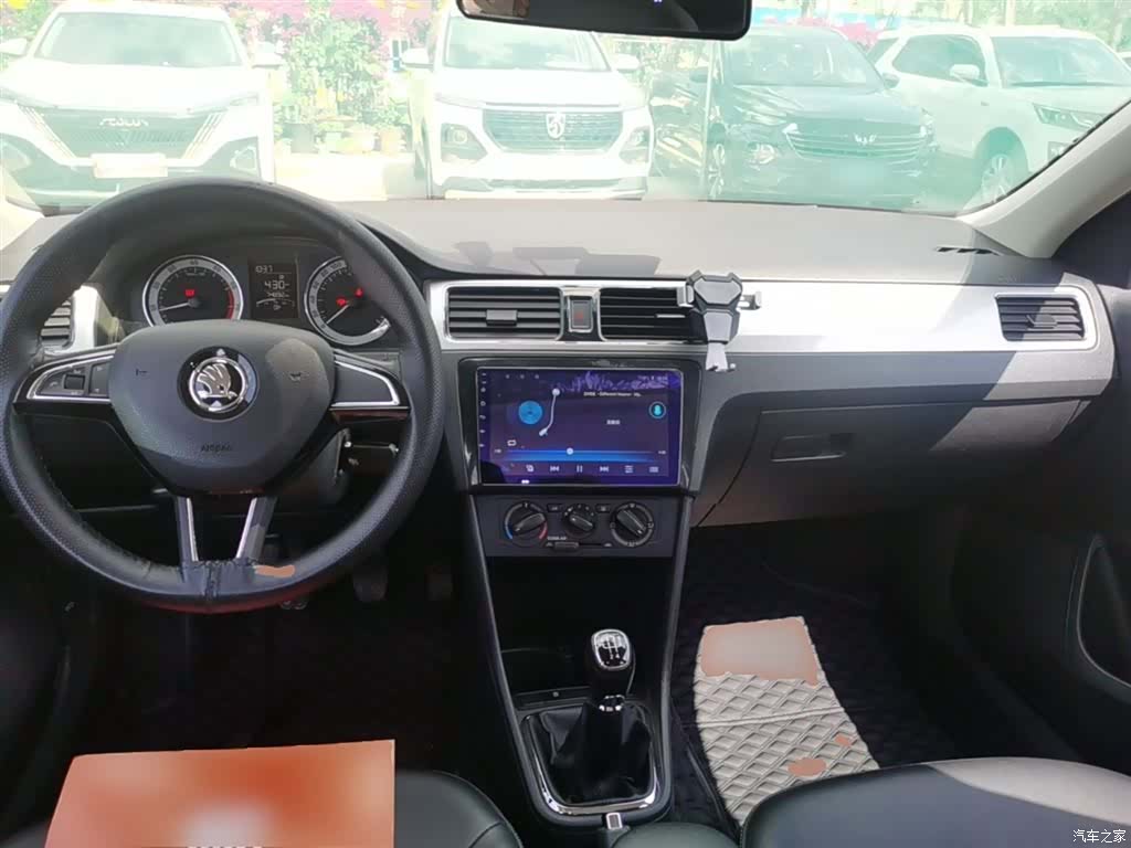 Skoda Rapid, 2021 10