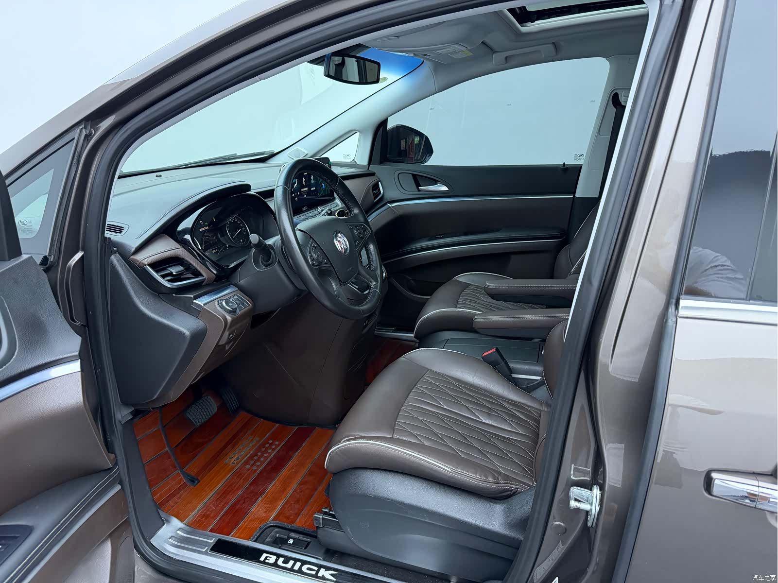 Buick GL8, 2022 все фото