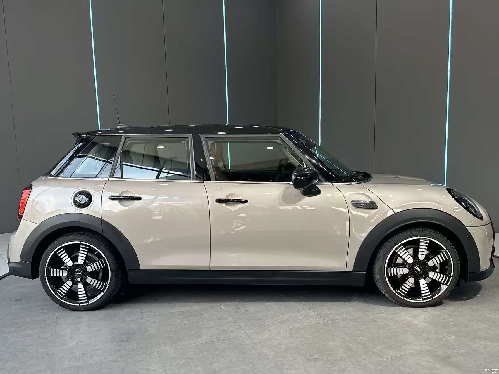 Mini Cooper, 2023 все фото