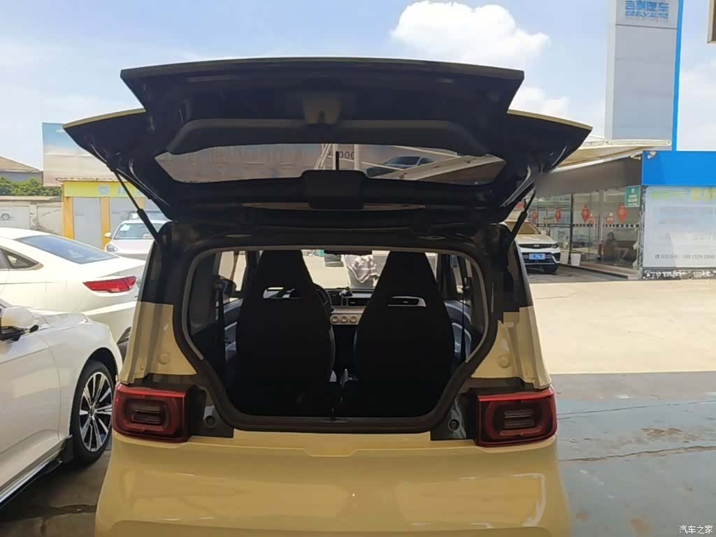 Wuling MINIEV, 2022 19
