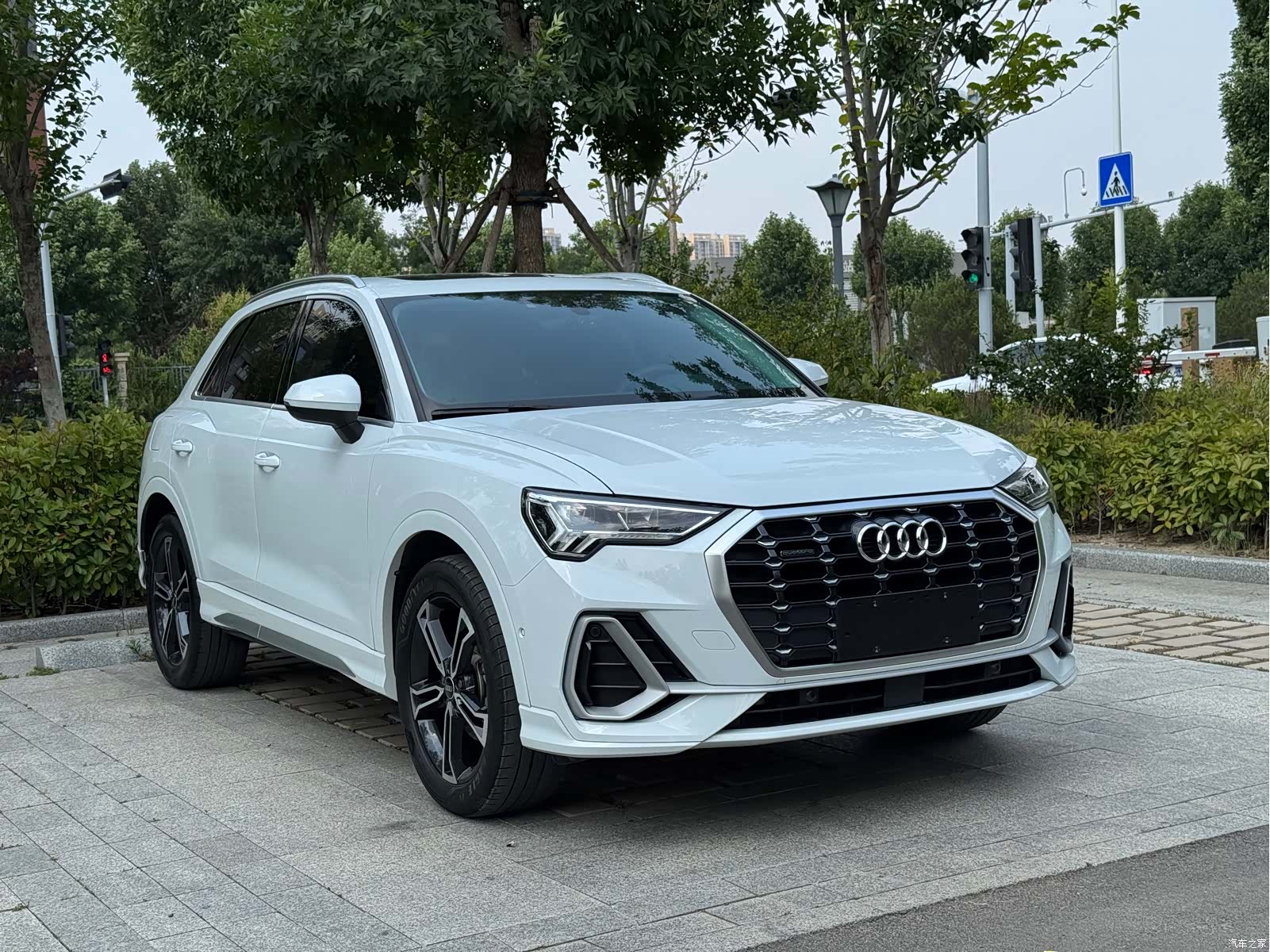 Audi Q3, 2022 3