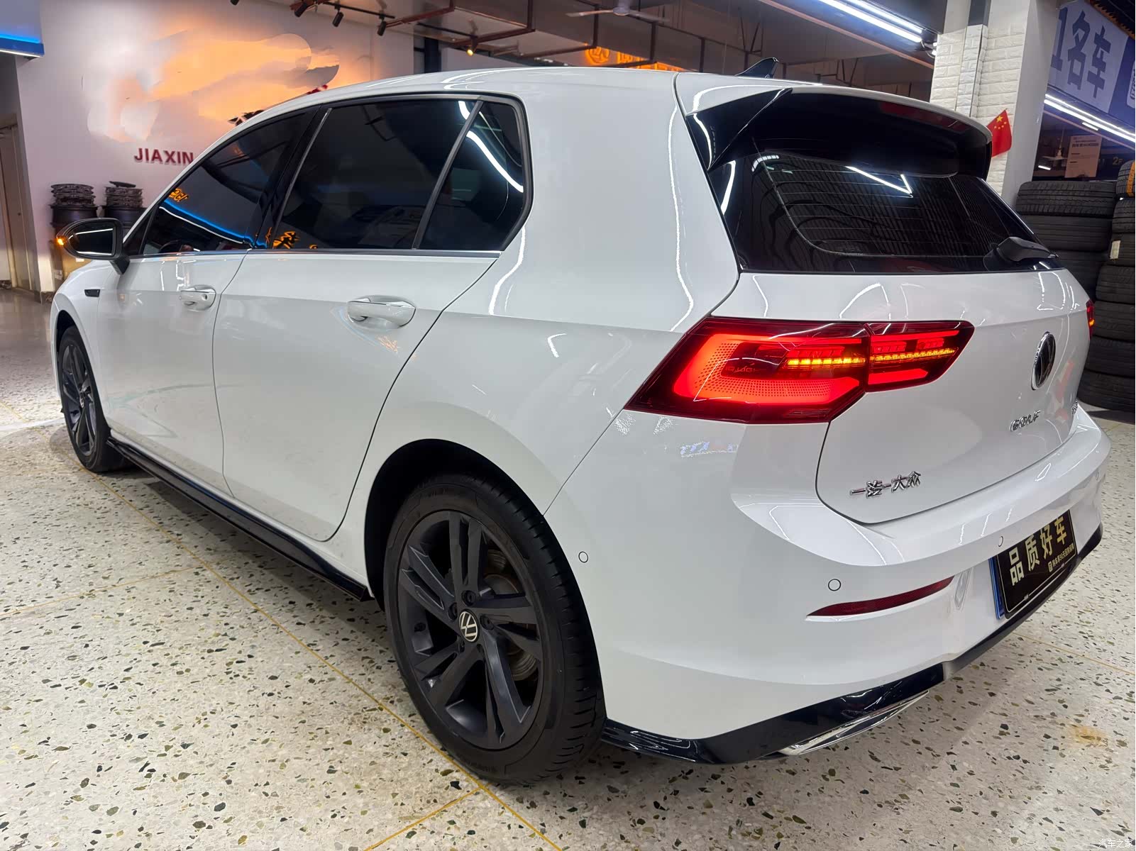 Volkswagen Golf, 2023 все фото