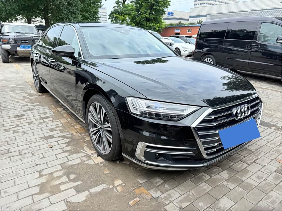 Audi A8