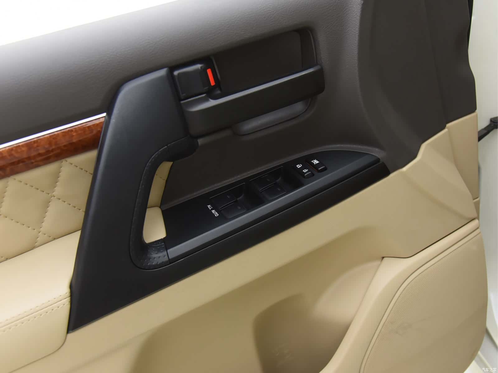 Toyota Land Cruiser, 2015 11