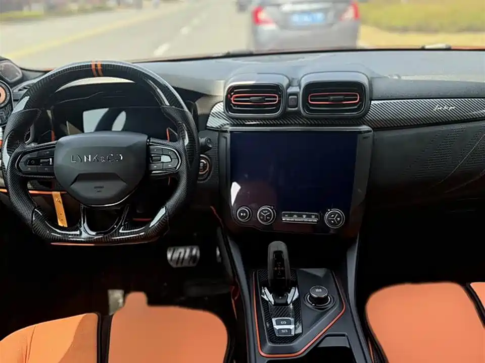 Lynk & Co 02 Hatchback