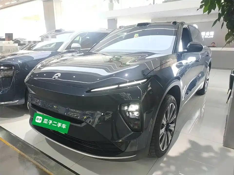 NIO ES8