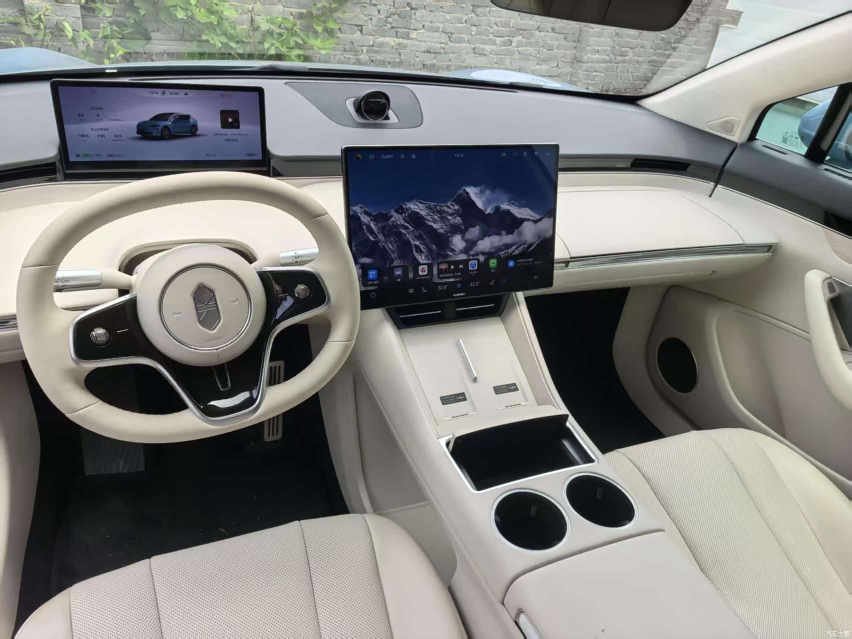 Luxeed R7, 2025 2