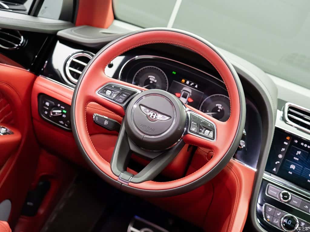 Bentley Bentayga, 2022 15