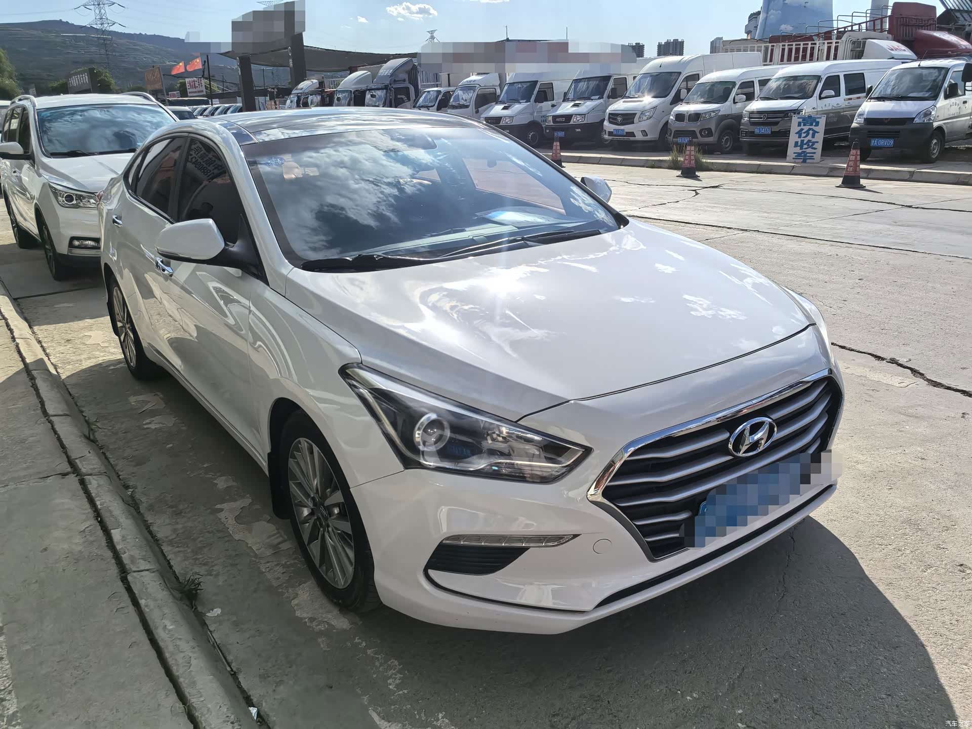 Hyundai GLS, 2017 3