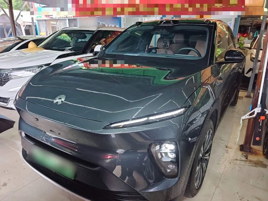 NIO ES8