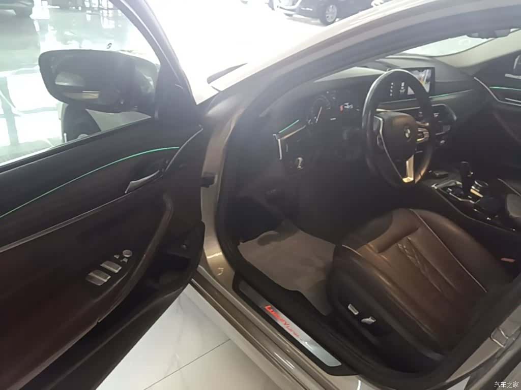 BMW 5 Series, 2018 16