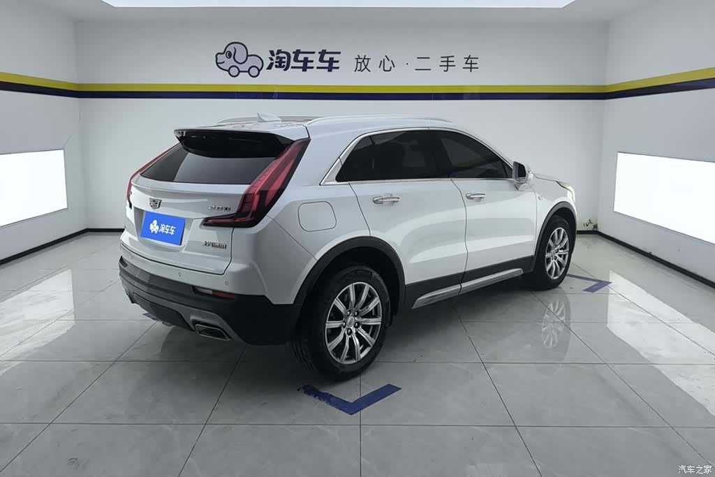 Cadillac XT4, 2021 3