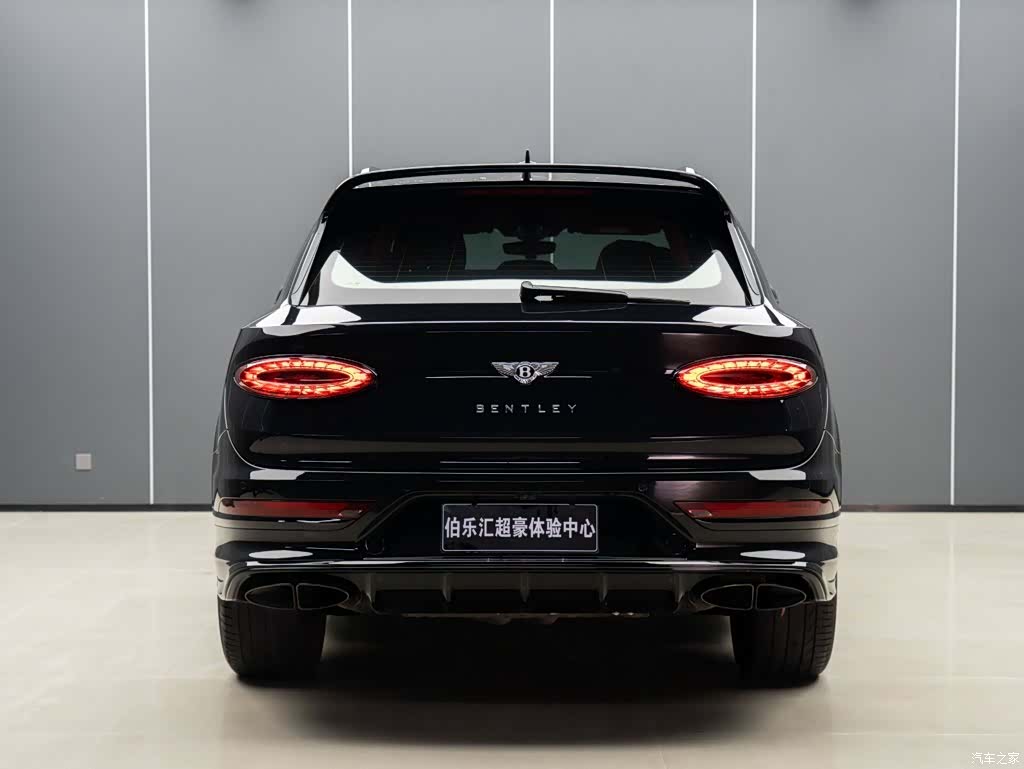 Bentley Bentayga, 2022 7
