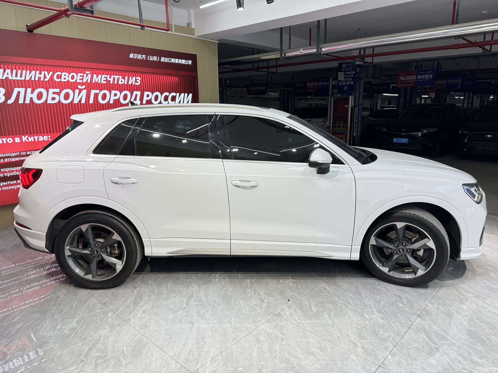 Audi Q3, 2022 4
