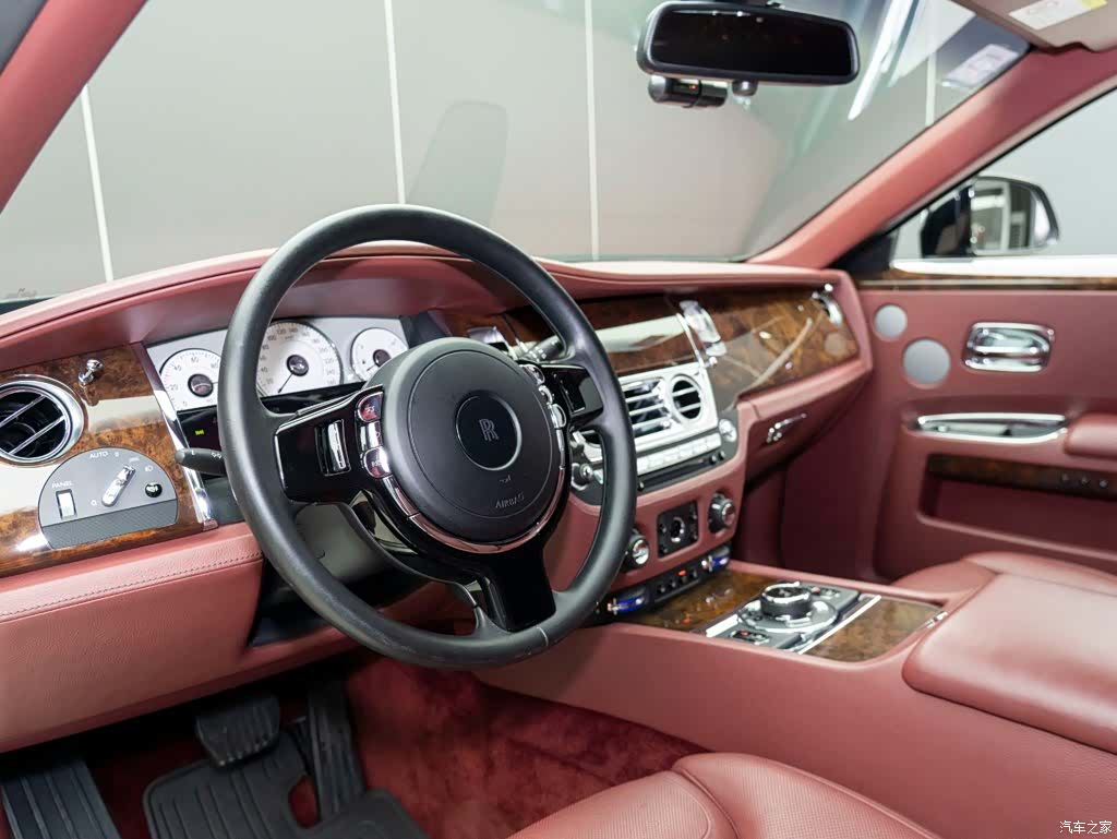 Rolls-Royce Ghost, 2017 8