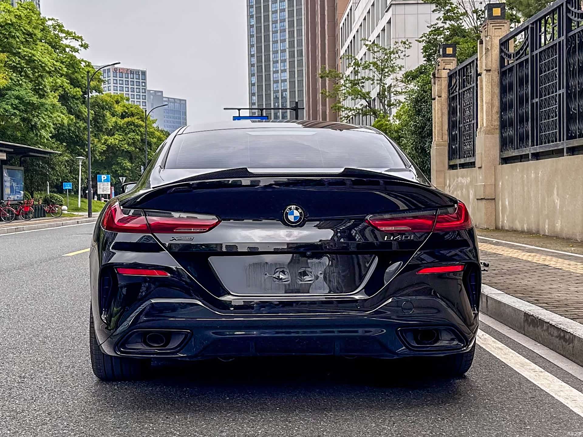 BMW 8 Series, 2022 все фото