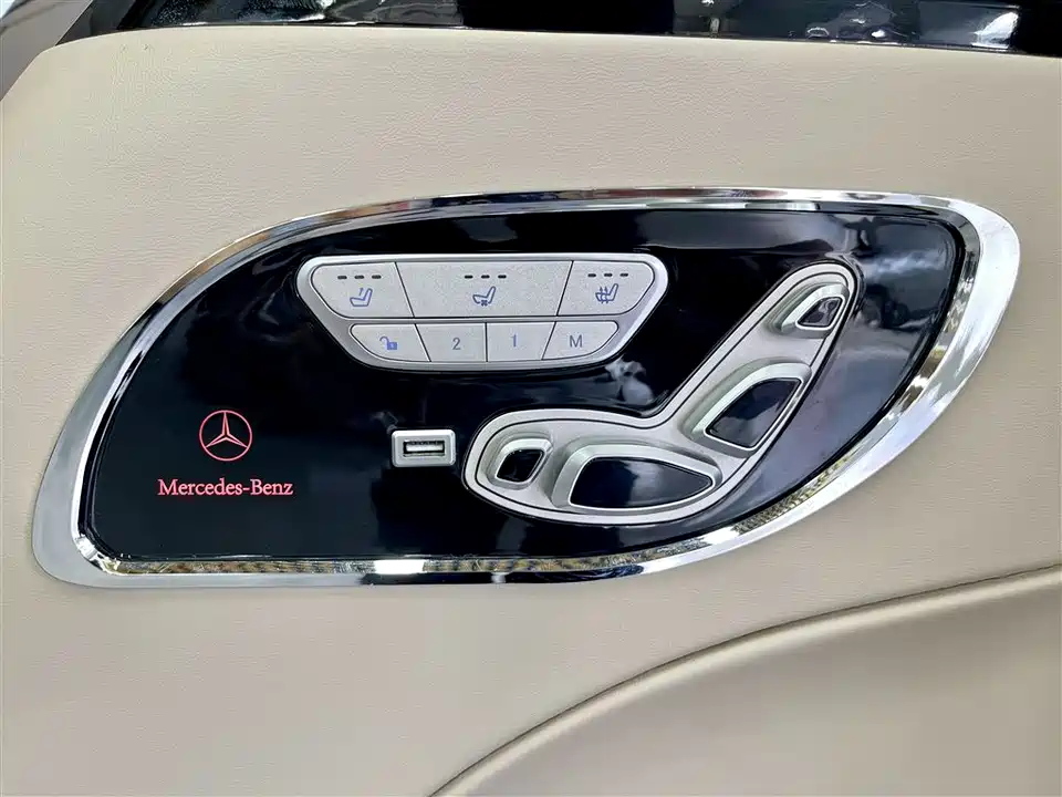 Mercedes-Benz V-class