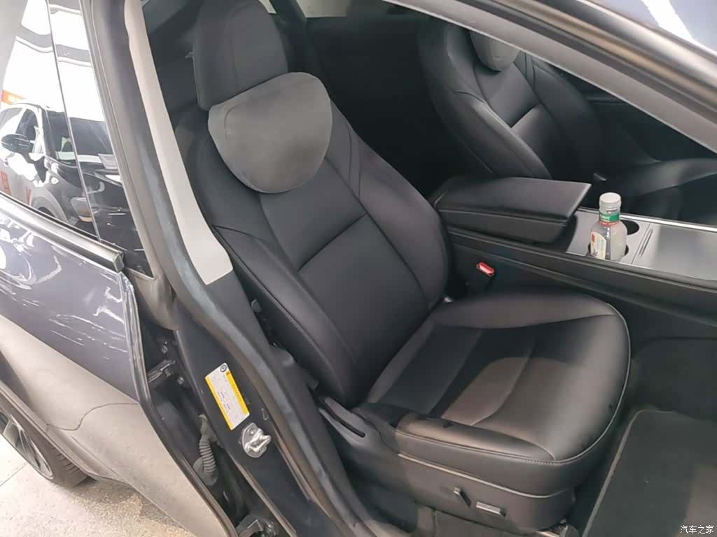 Tesla Model Y, 2022 25