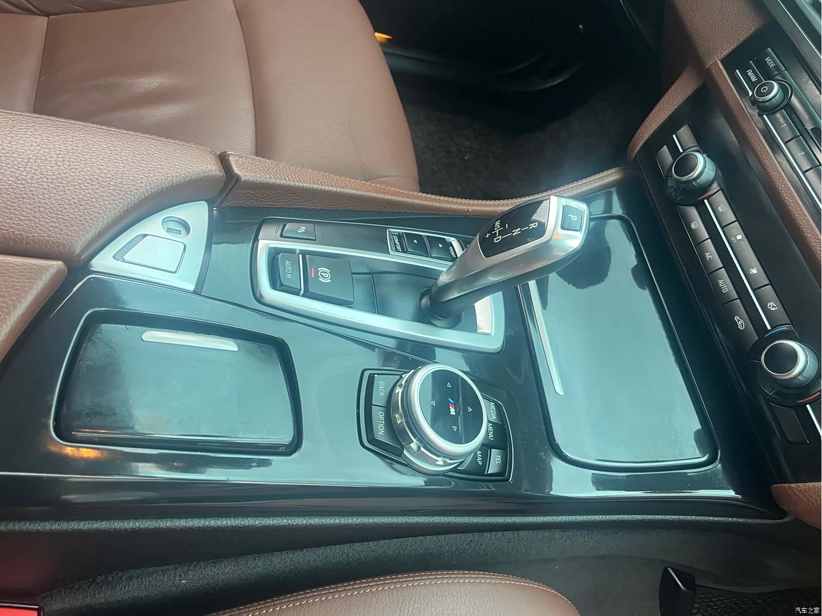 BMW 5 Series, 2015 10