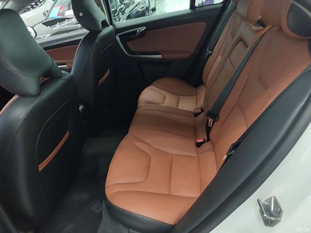 Volvo S60, 2018 17
