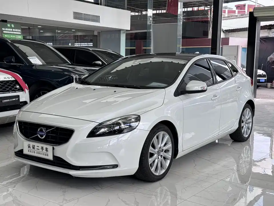 Volvo V40