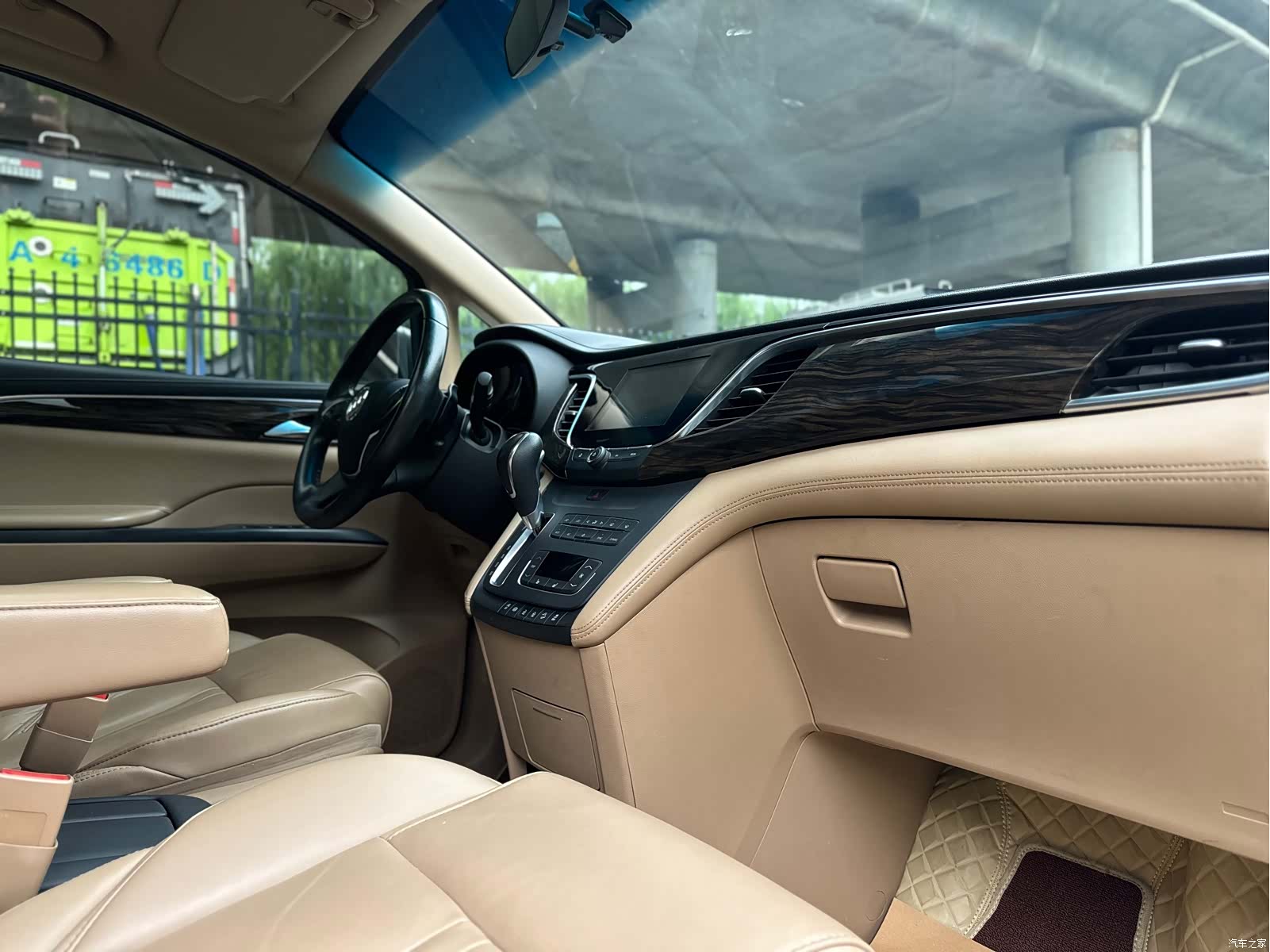 Buick GL8, 2019 10