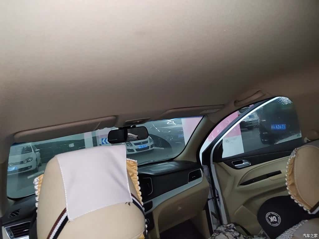 Wuling 730, 2017 19