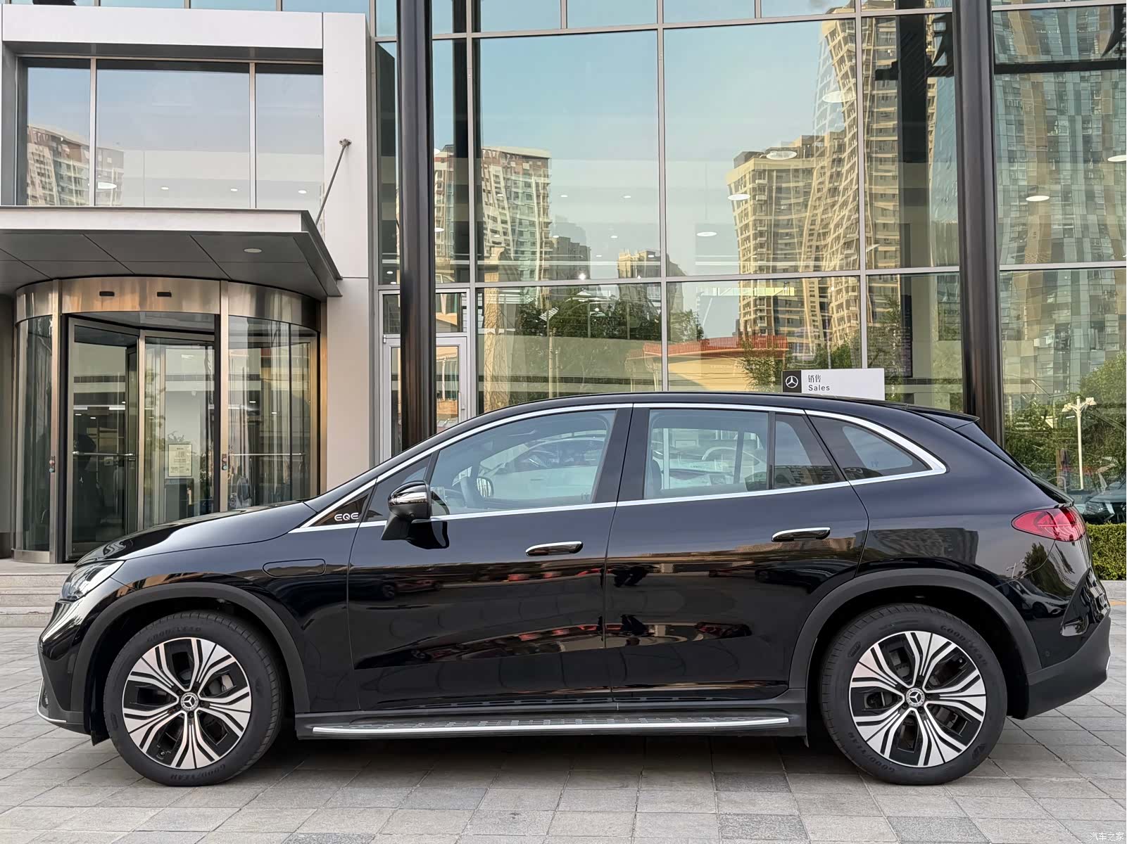 Mercedes-Benz EQE, 2025 20