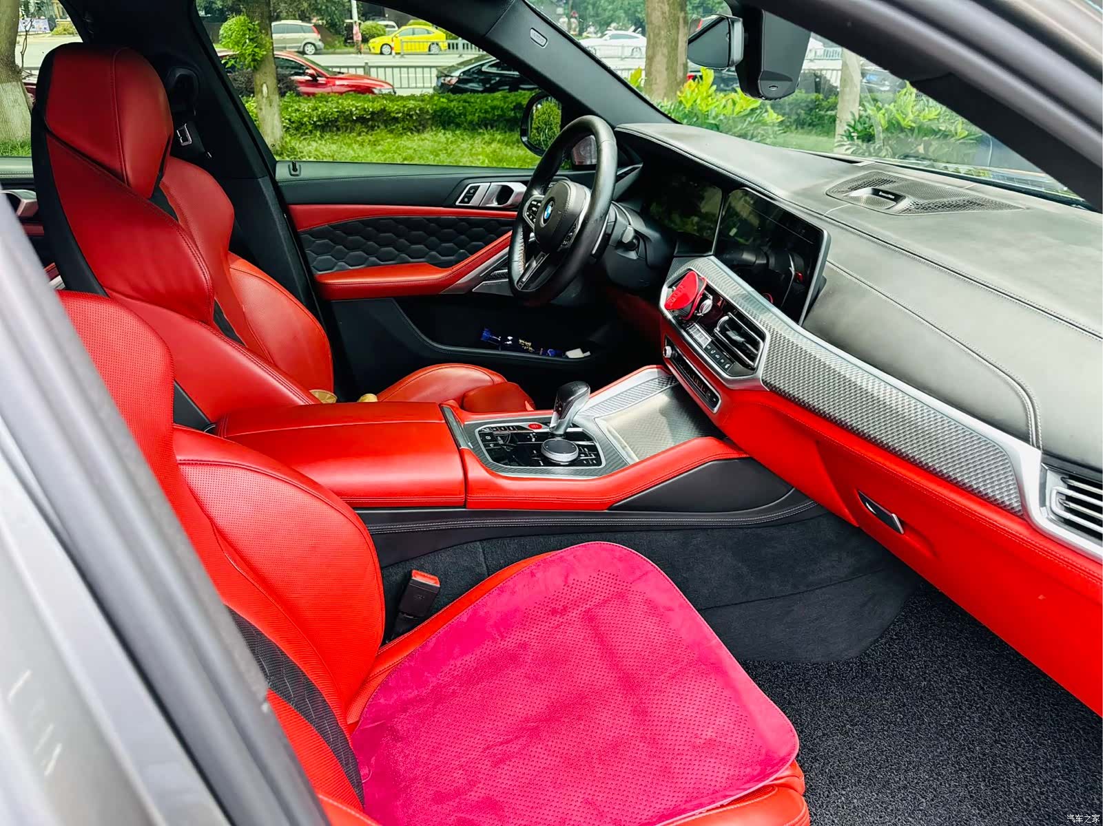 BMW X6, 2022 11
