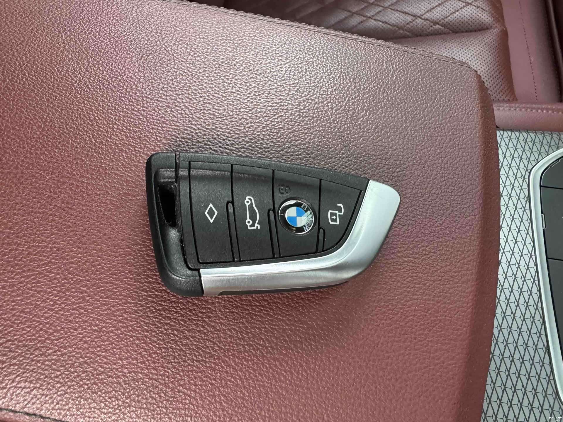 BMW 3 Series, 2024 40