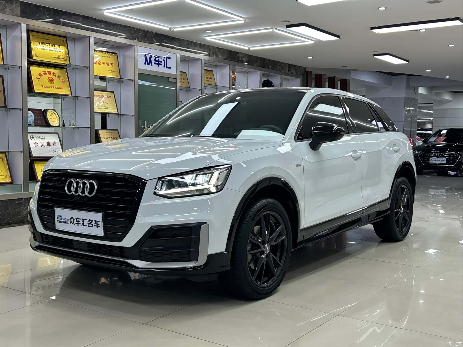 Audi Q2L, 2021 1