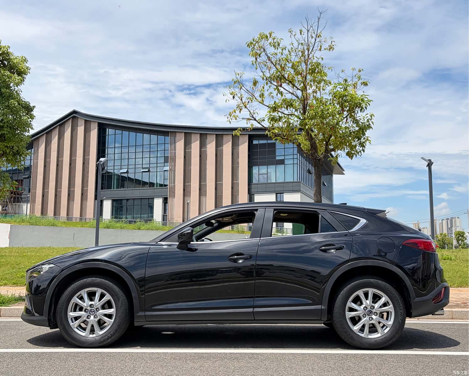 Mazda CX-4, 2016 все фото