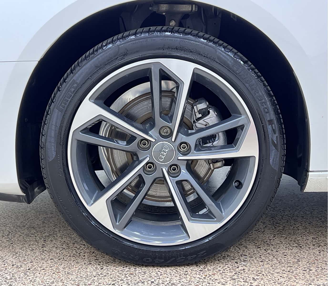 Audi A4L, 2020 24