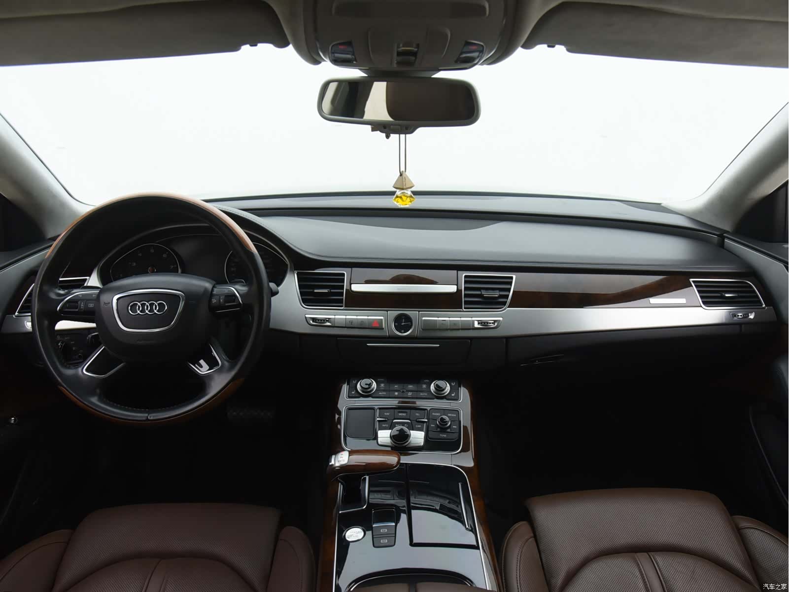 Audi A8L, 2011 16