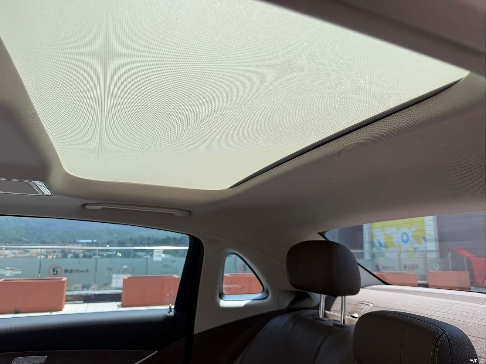 Mercedes-Benz E-Class, 2022 35