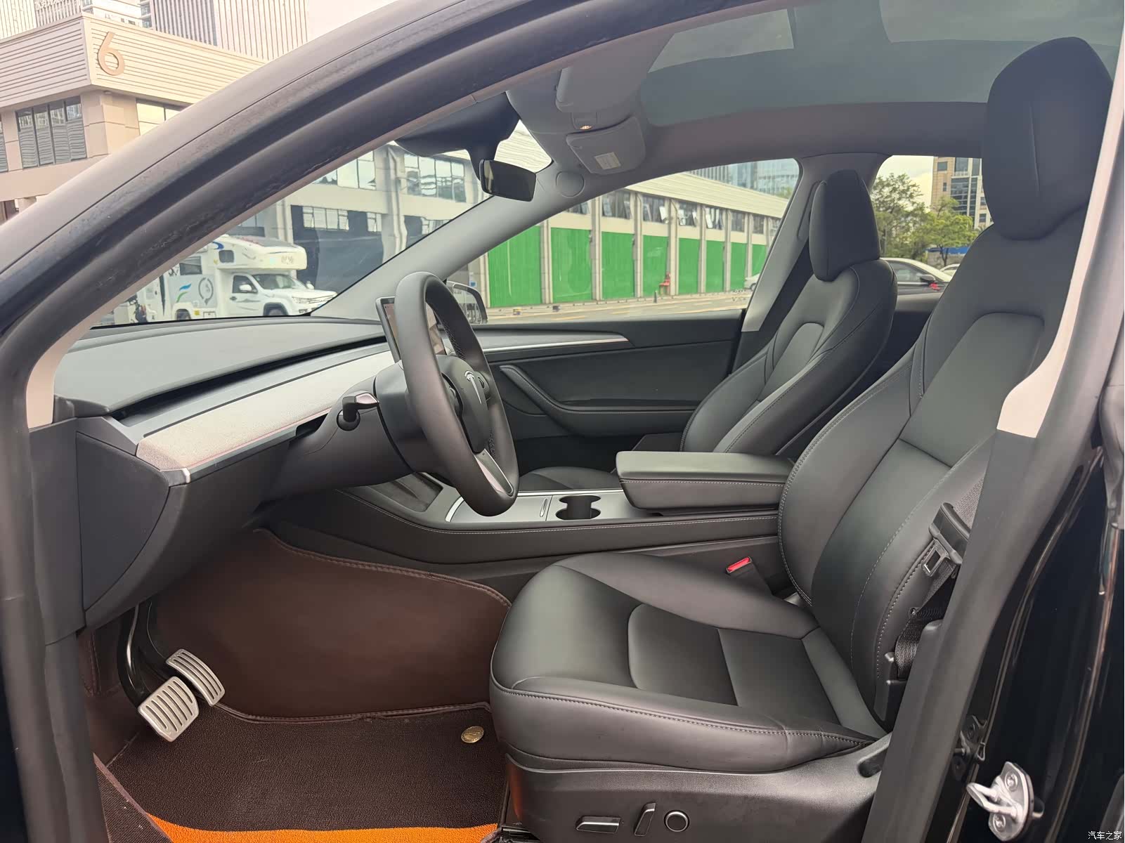 Tesla Model Y, 2024 4