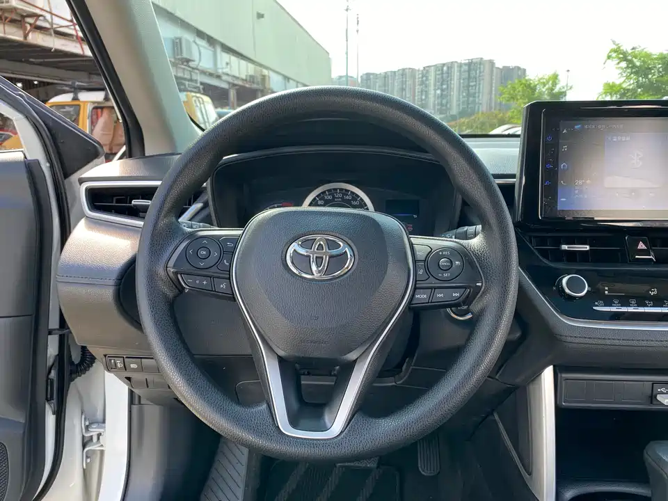 Toyota Corolla Sharp amplifier