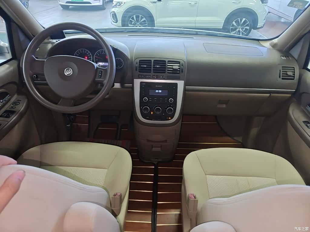 Buick GL8, 2017 10