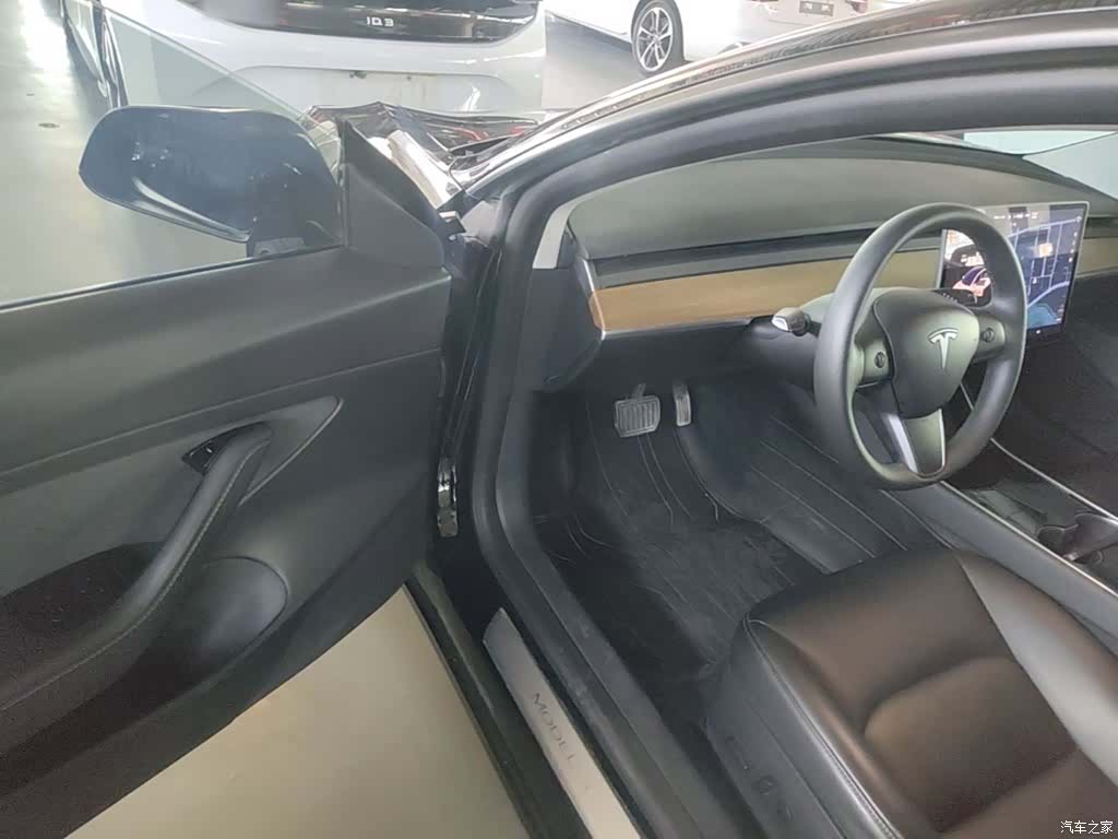 Tesla Model 3, 2020 16