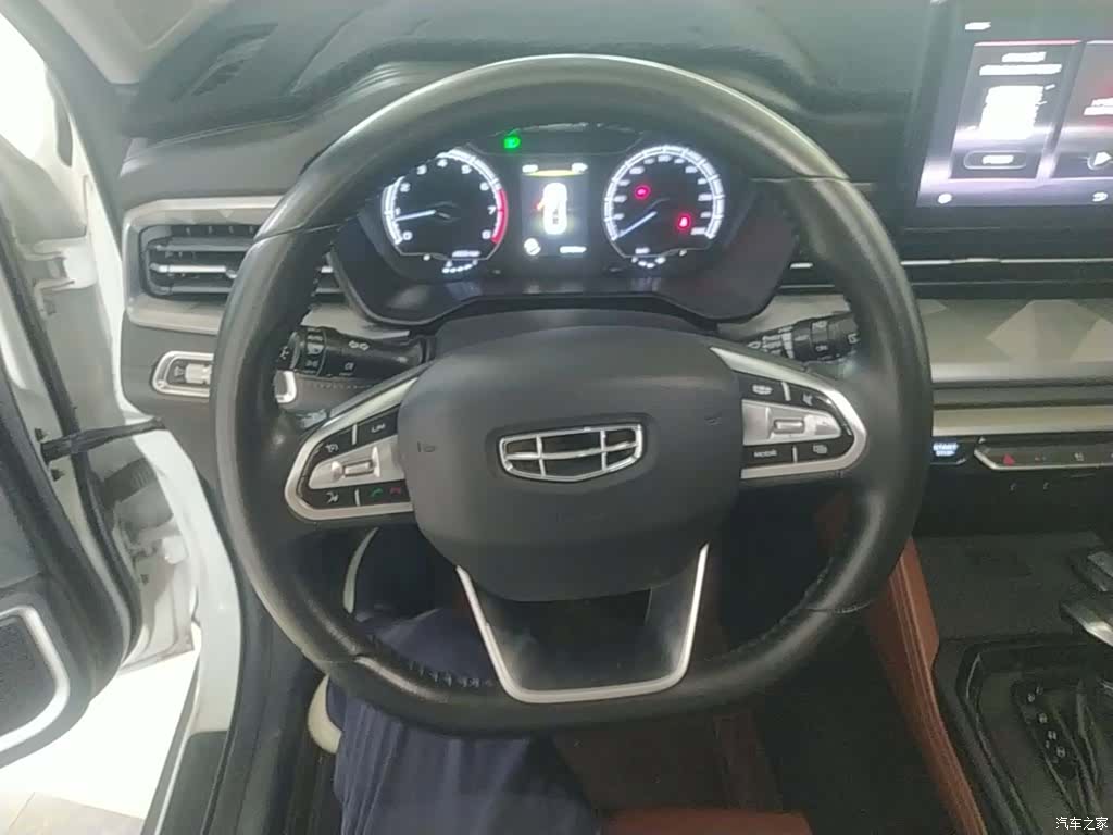 Geely X6, 2021 11