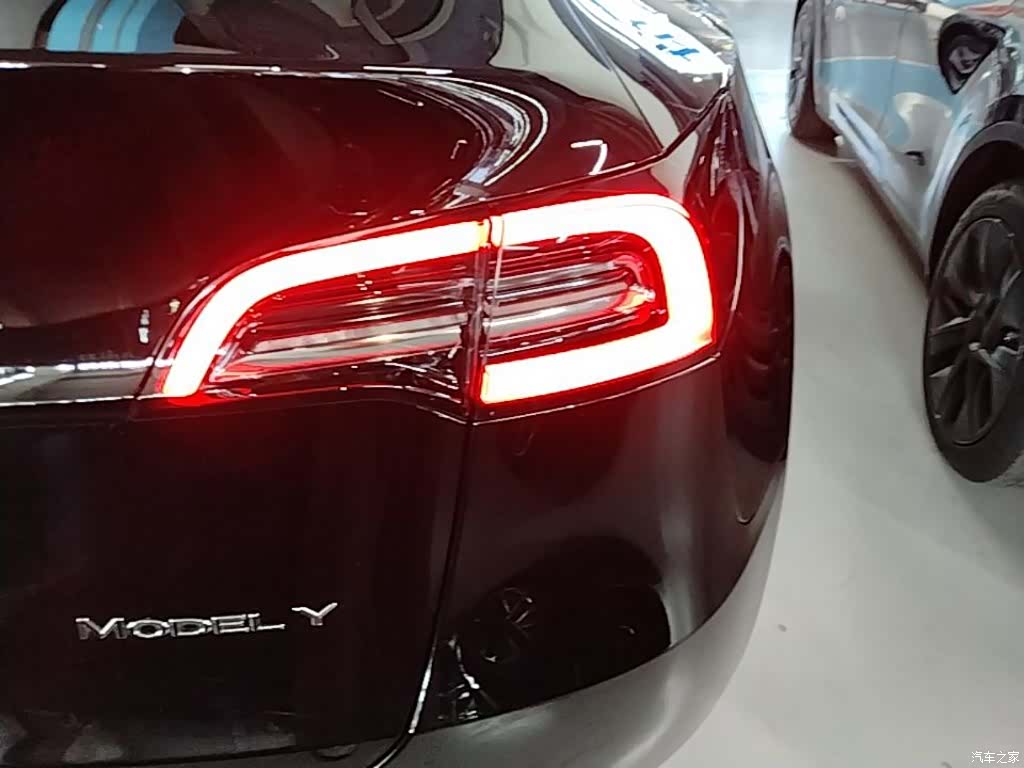 Tesla Model Y, 2021 8