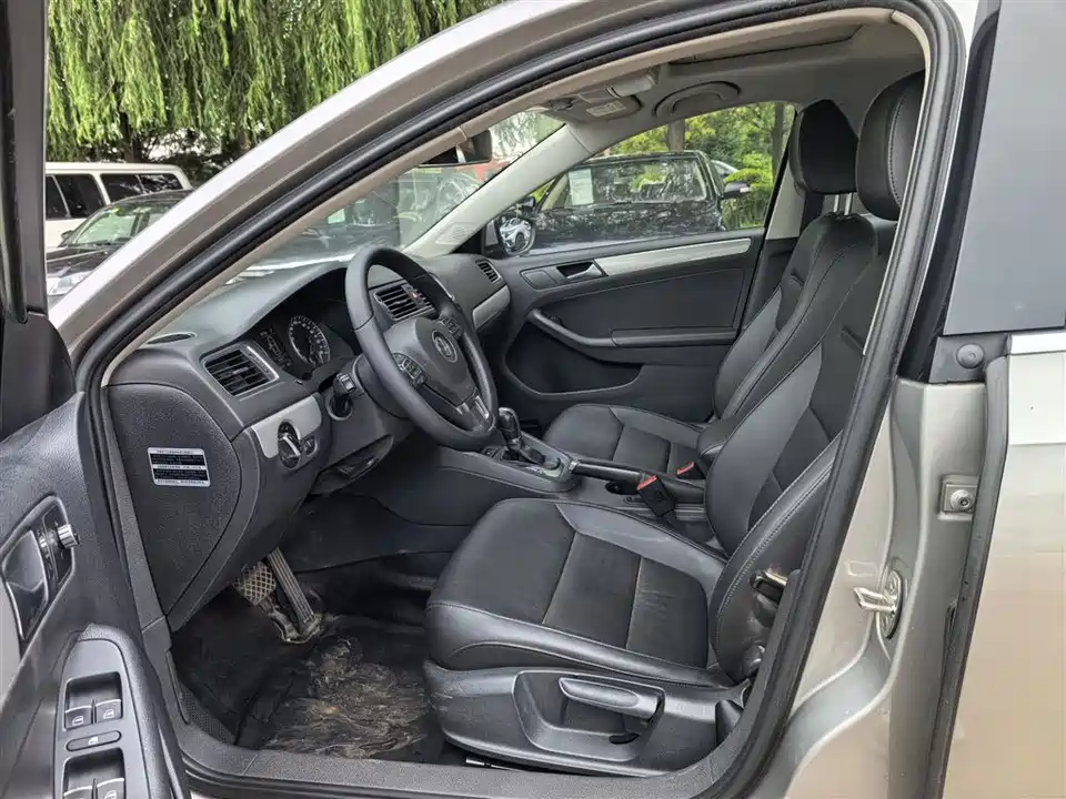 Volkswagen Sagitar Volkswagen Sagitar