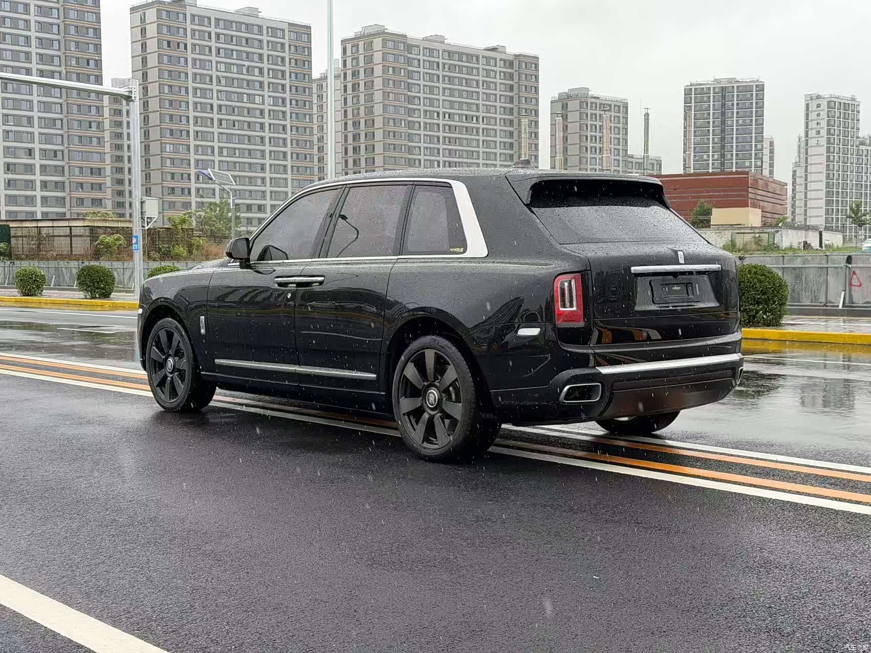 Rolls-Royce Cullinan, 2019 6