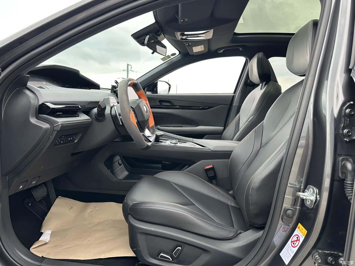Changan UNI-V, 2022 8